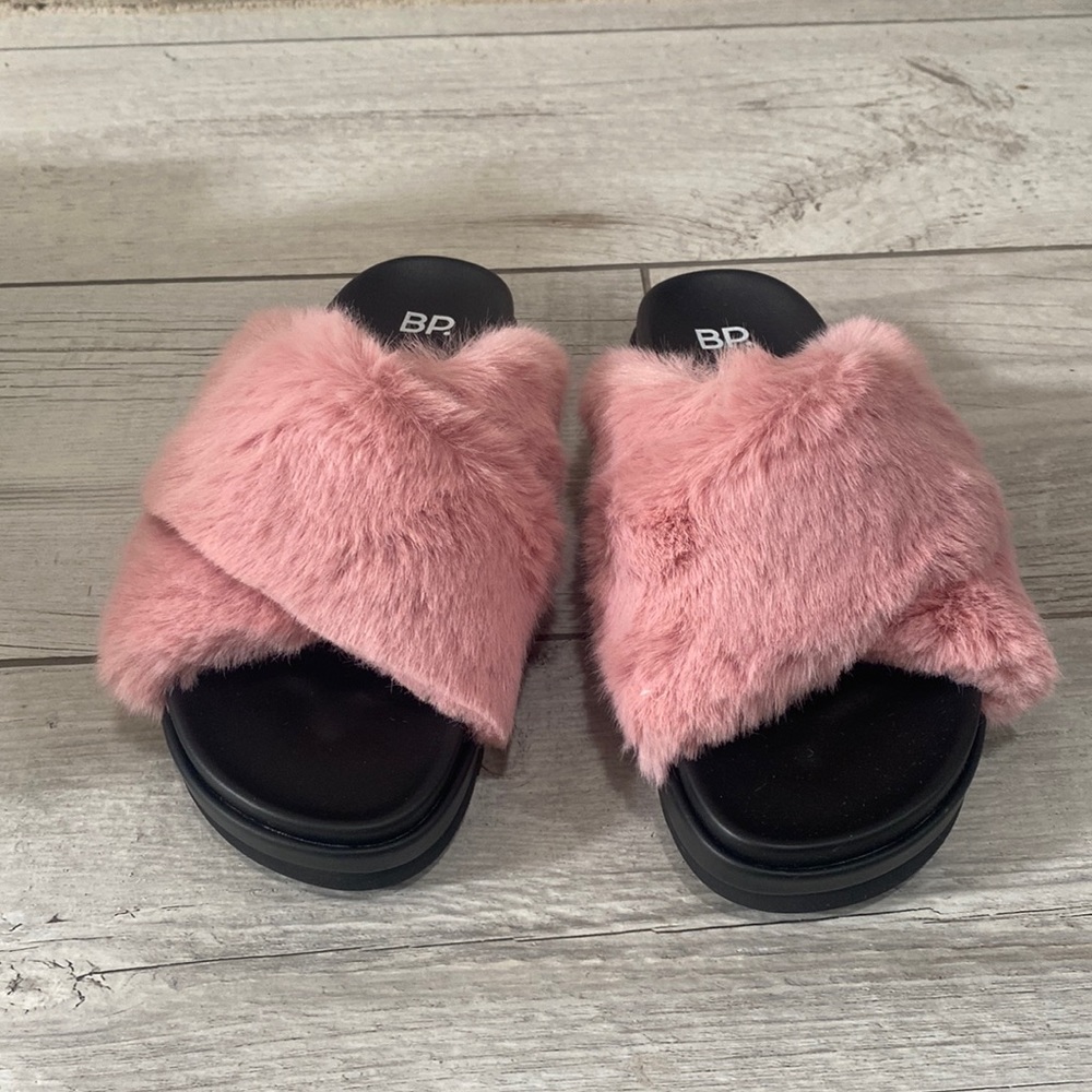 NIB BP Pink Criss Cross Platform Slippers